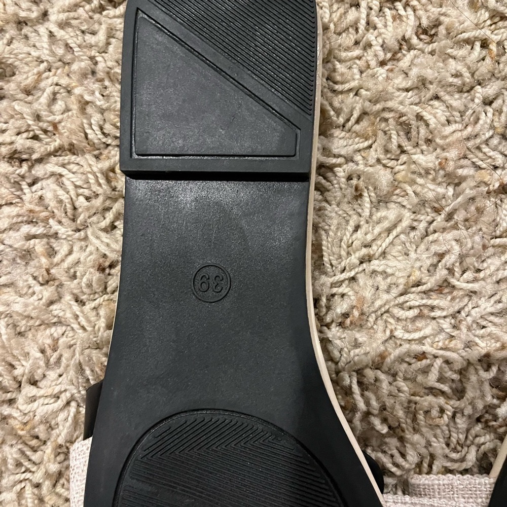 CUTE SANDALS CREAM/BLACK SIZE 38/7.5 - Picture 5 of 5